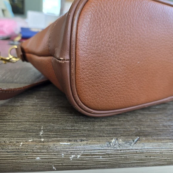 Burberry Brown Leather Satchel with Structured Design - Picture 4 of 5